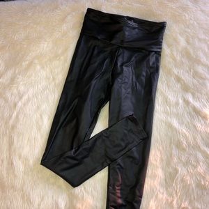 Liquid leggings